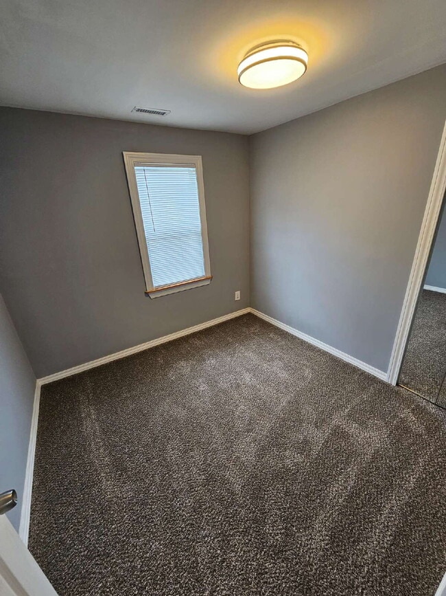 Building Photo - Beautifully Renovated 3-Bedroom, 1 Bathroom Ranch. Updated Kitchen w/ All Appliances, Large Maste...