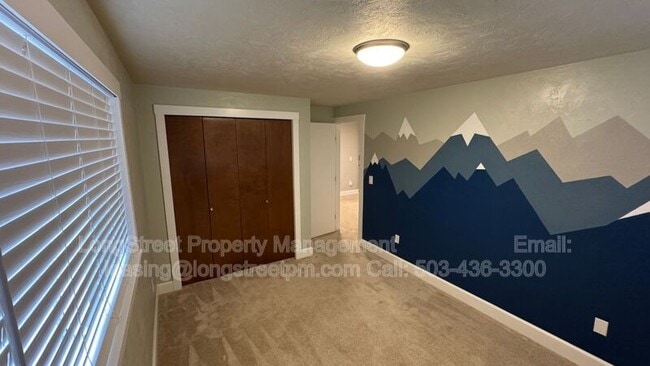 Building Photo - 2995 Fir Oaks Dr SW
