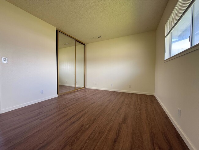 Building Photo - Charming North Salinas 3BR/2BA with Privat...