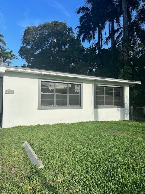 VIEW - 14420 NE 3rd Ct