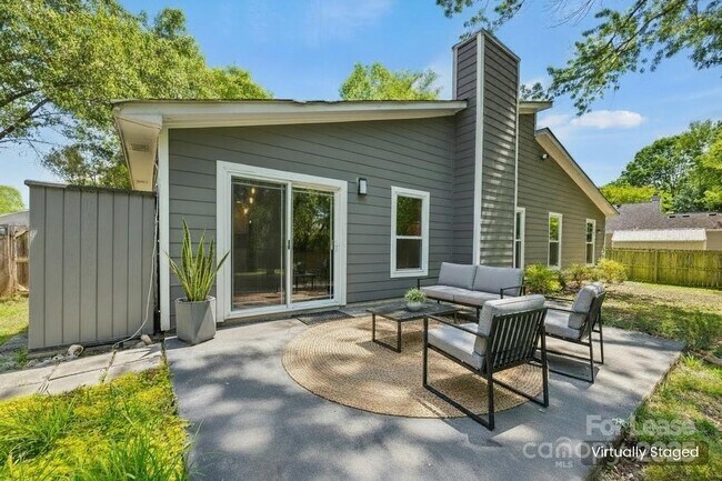 Building Photo - 6801 Stillmeadow Dr