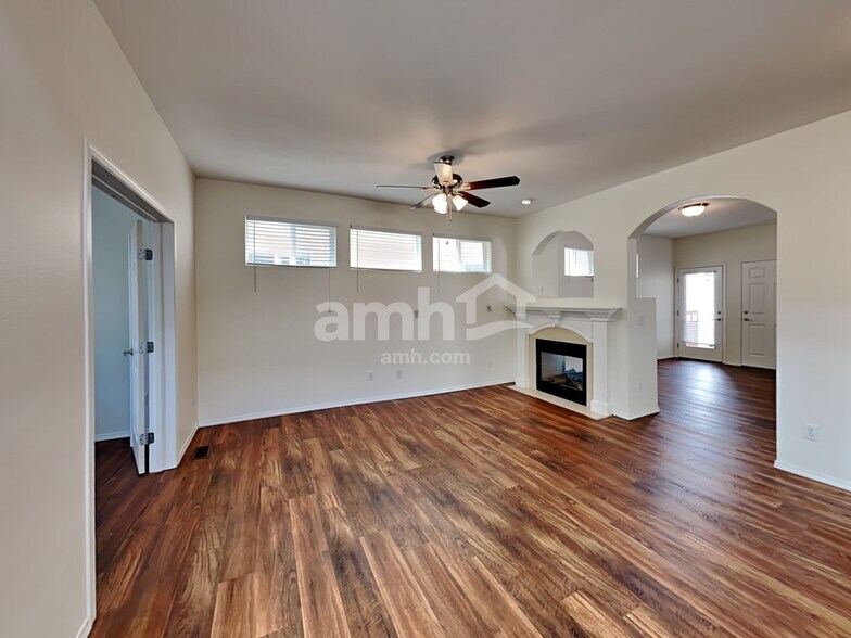 Building Photo - 1639 182nd St E