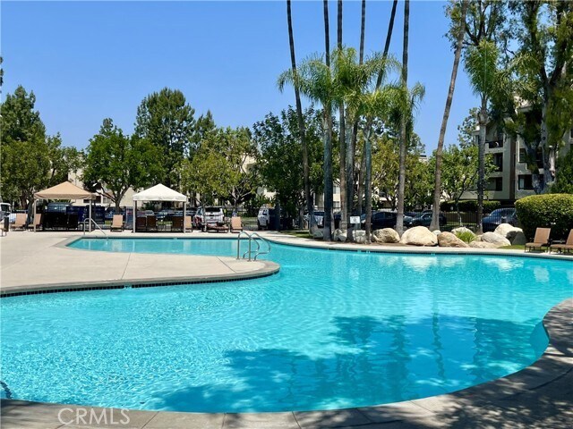 Building Photo - 21400 Burbank Blvd