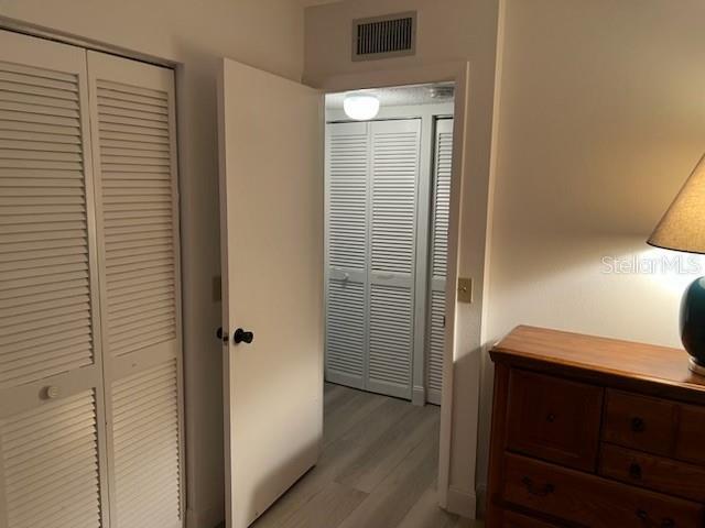Building Photo - 333 Woodlake Wynde