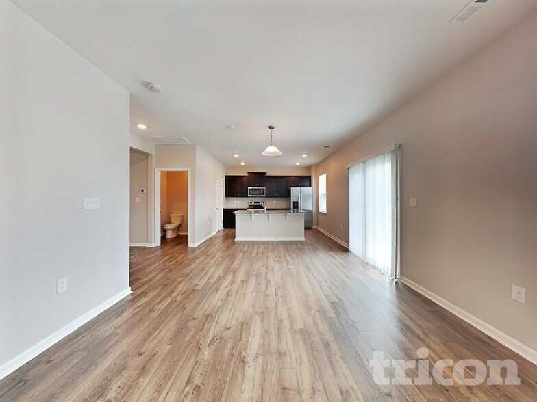 Building Photo - 126 Calderdale Ln