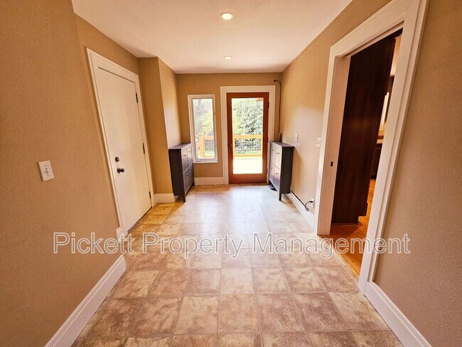 Building Photo - 27201 WA-3