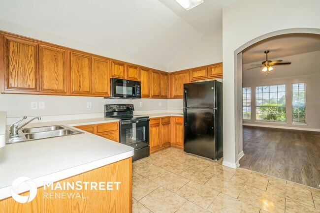 Building Photo - 8001 Marielle Cir