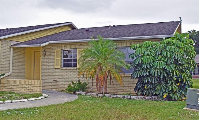 Building Photo - 9509 Fieldview Cir