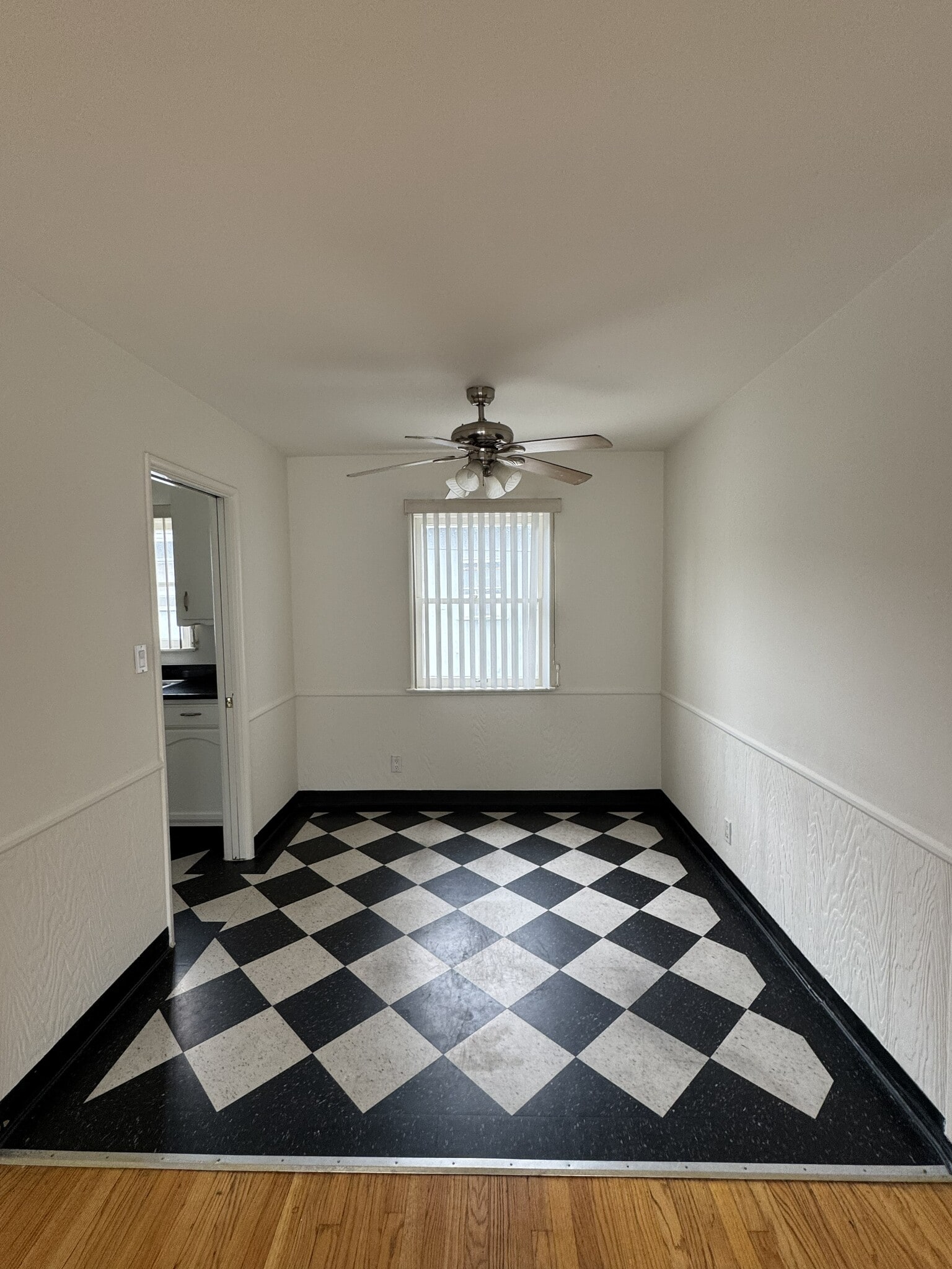 Building Photo - 4941 Whitsett Ave