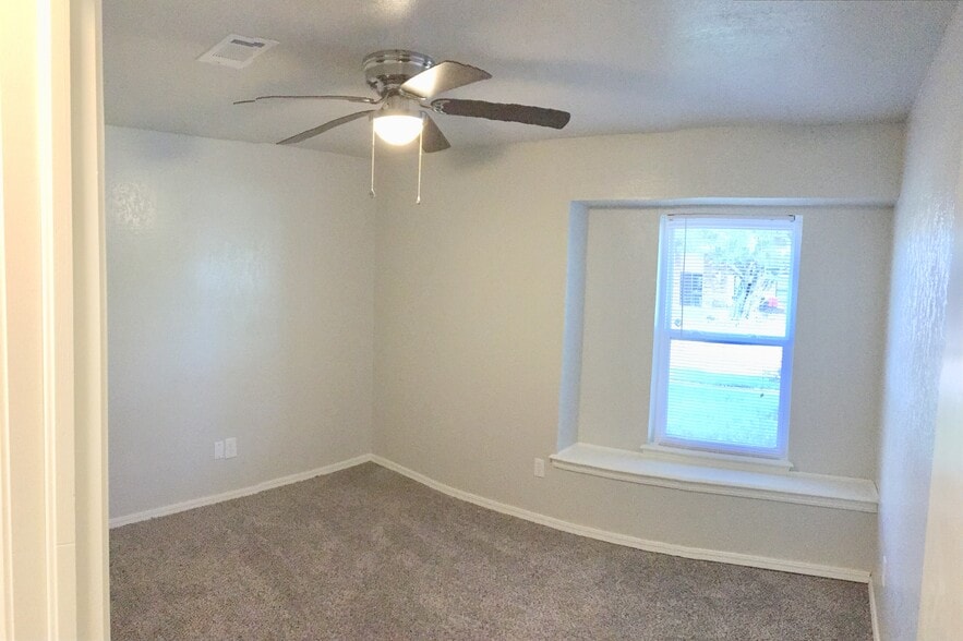 Bedroom - 1804 SE 8th St