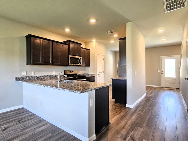 Building Photo - 1616 Amaranth Ln