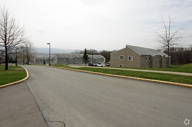 Building Photo - Hilltop Apartments