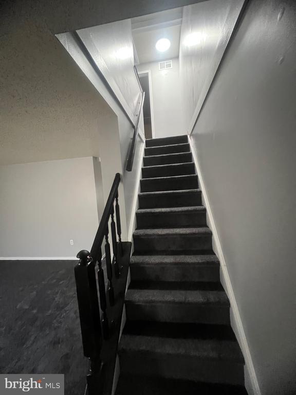 Building Photo - 1117 Davis St