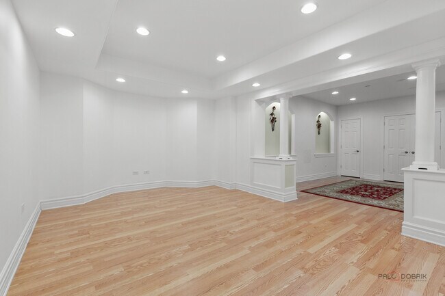 Building Photo - 312 Camargo Ct
