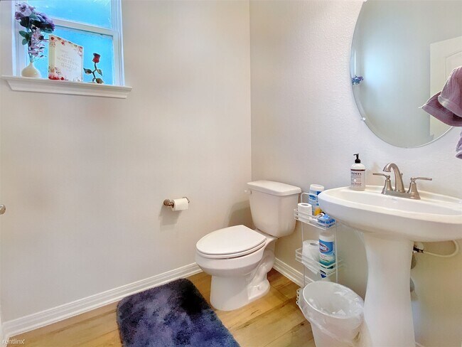 Building Photo - 3 br, 2.5 bath House - 175 Breedlove