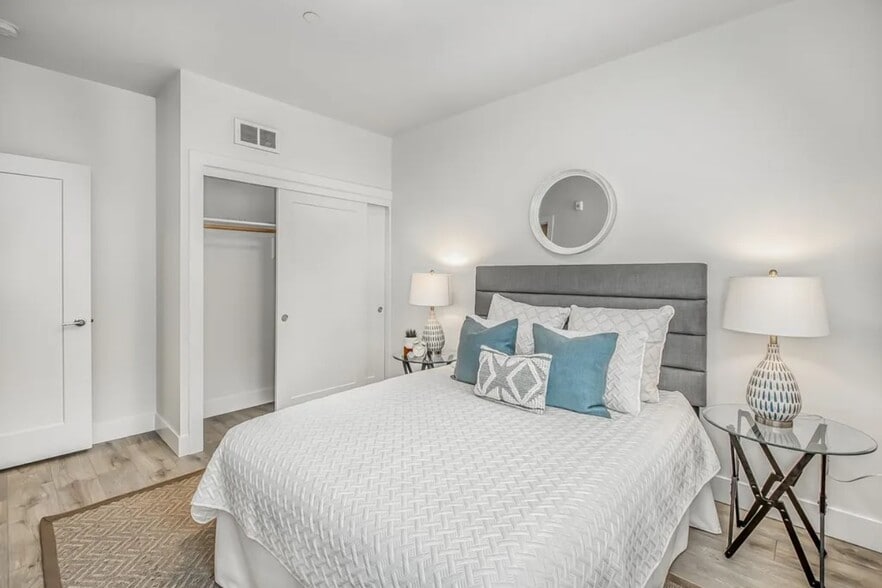 Primary Photo - Mt. Tabor Villas