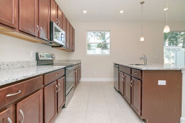 Building Photo - 924 Grand Wildmere Cove