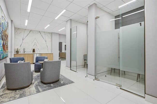 Building Photo - 888 Brickell Key Dr