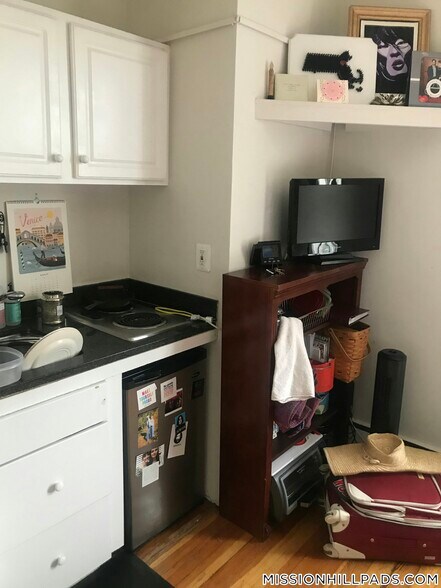 Building Photo - 28 S Huntington Ave