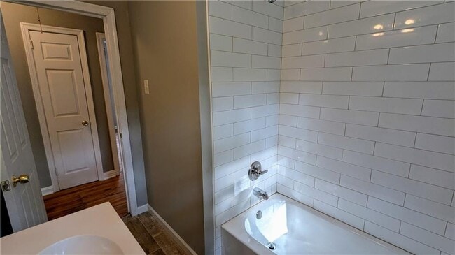 Building Photo - 1312 Kasandra Dr SE