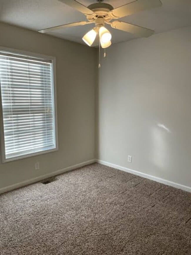 Building Photo - 2492 Rafiki Dr