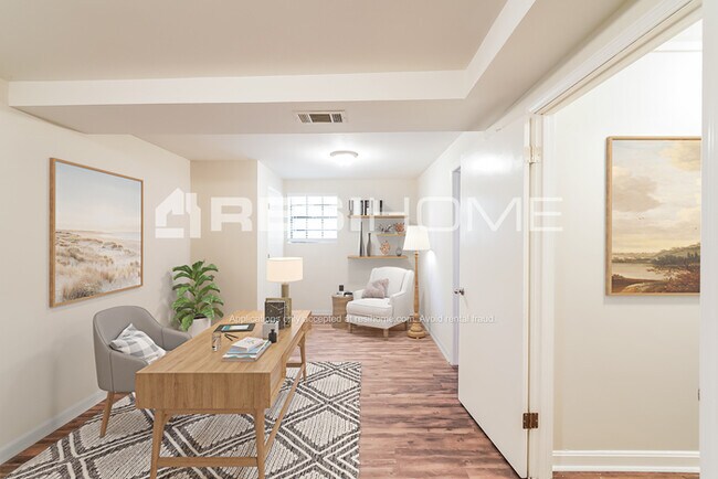 Building Photo - 1115 Shadow Creek Dr Ne