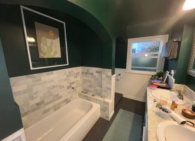 Building Photo - 4222 S Bronson Ave