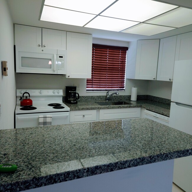 Building Photo - 2930 Crosley Dr E
