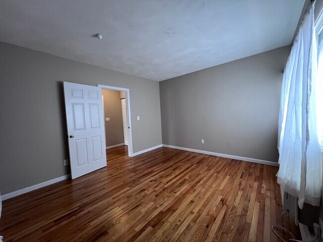 Building Photo - 101 Waite St