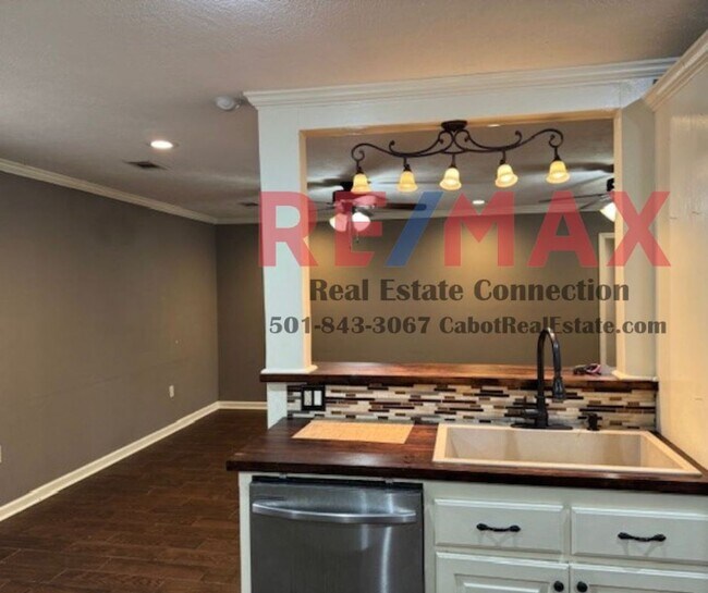 Building Photo - Sorry No Smoking and Pets Permitted with R...