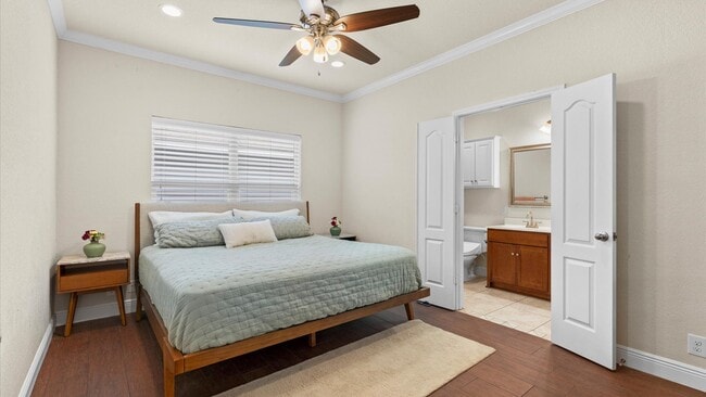 Building Photo - Beautifully Updated Smart Home Near Downtown San Antonio