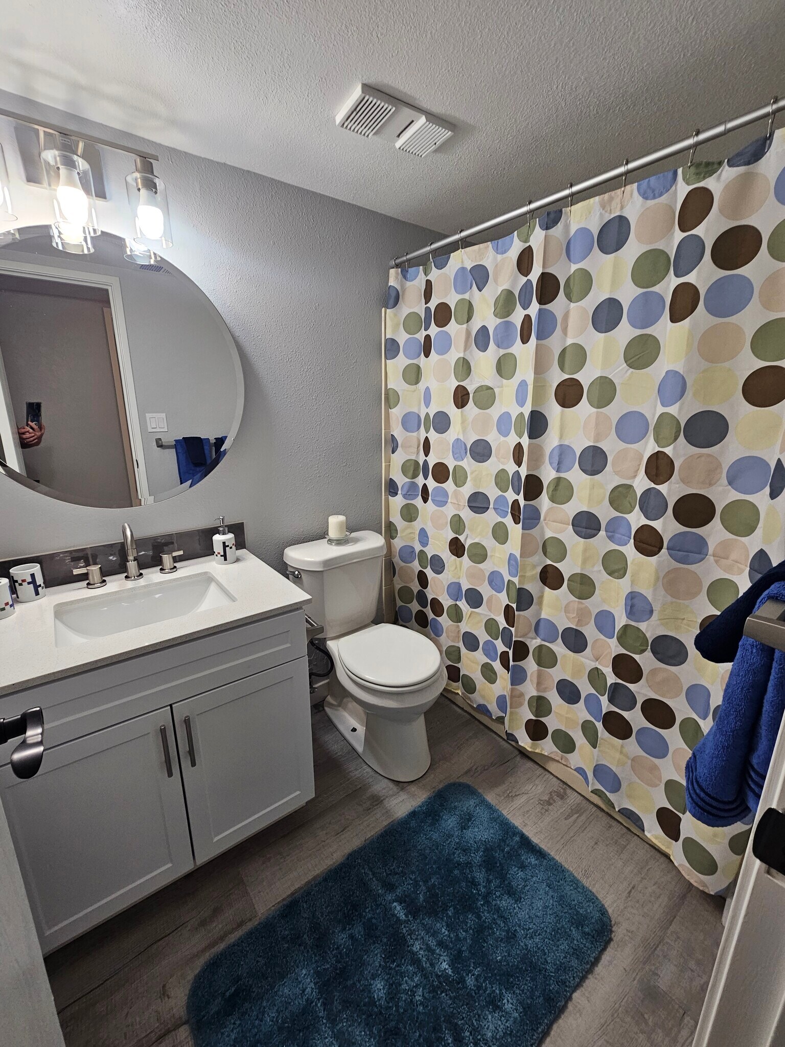 Building Photo - 8555 Fairmount Dr