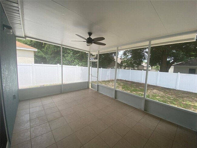 Building Photo - 302 Bluff Pass Dr