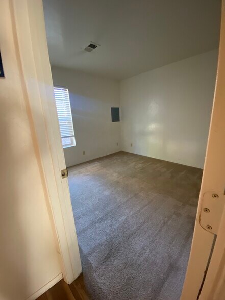 Building Photo - 300 S Paseo del Flag