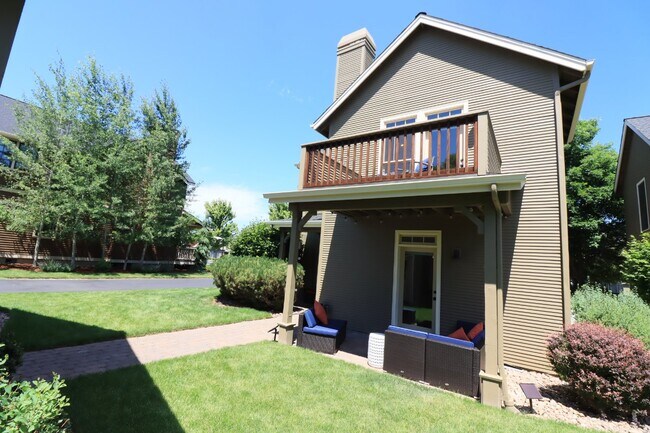 Building Photo - Fully Furnished home in Sisters Oregon