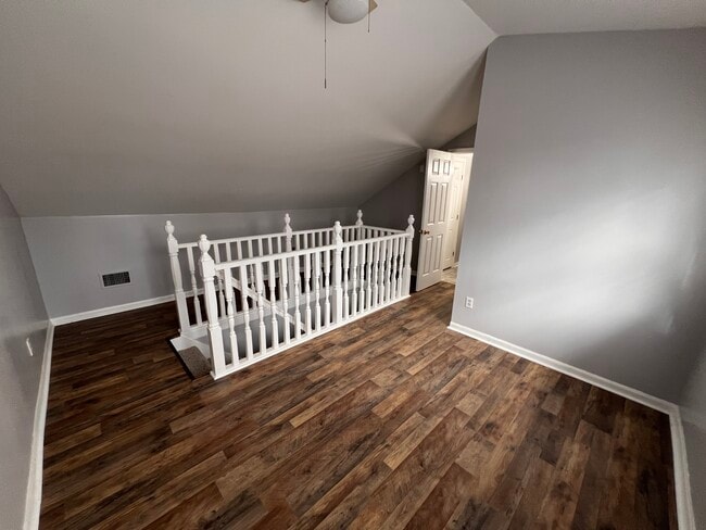 Building Photo - 606 Kingwood Dr