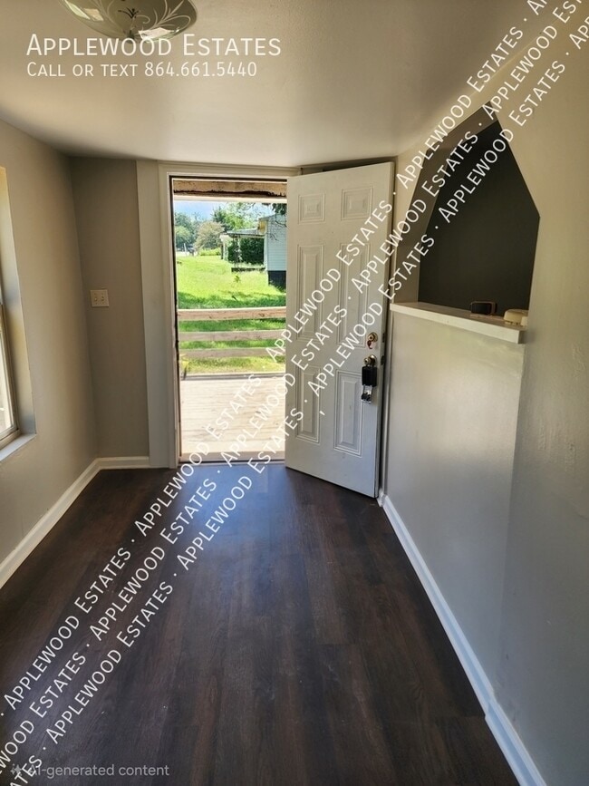 Building Photo - 455b Dogwood Cir-