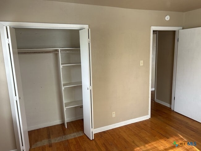 Building Photo - 1315 Jefferis Ave