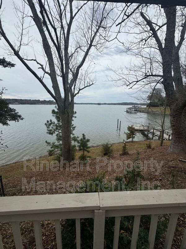 Building Photo - 4023 Windward Dr