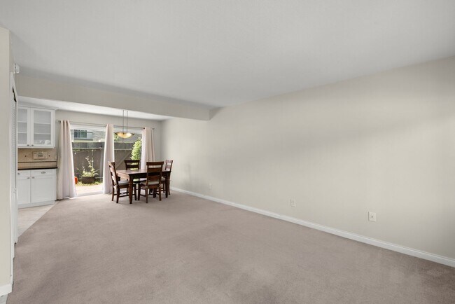 Building Photo - 843 Valley Ave