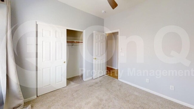 Building Photo - 525 N Miller Rd