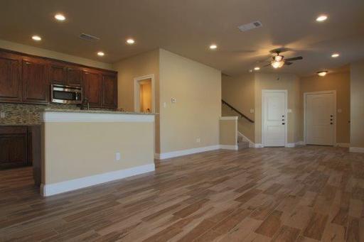 Building Photo - Little Piece of HEAVEN~3/2.5 Home w/ Open ...