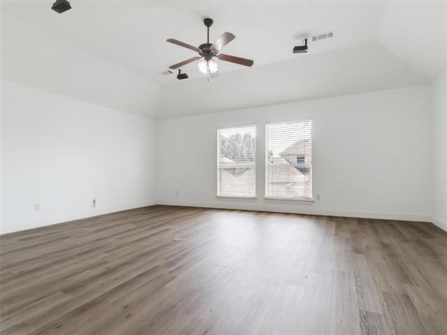 Building Photo - 5601 Glenview Ln