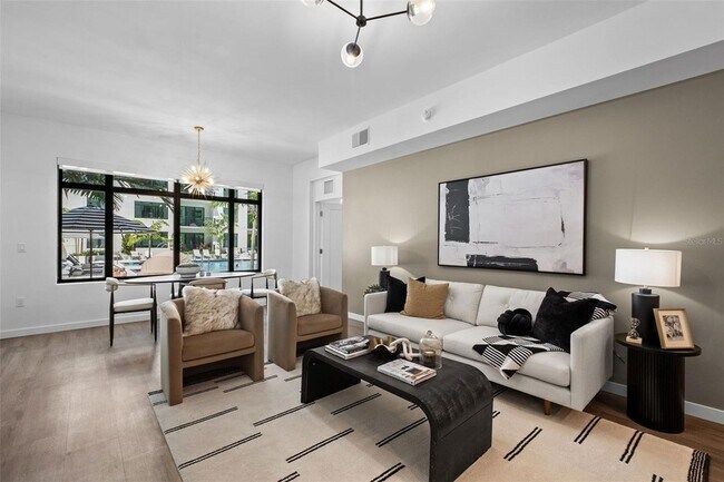 Building Photo - 1991 Main St