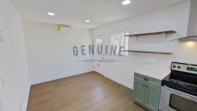 Building Photo - 8134 Poinsettia Dr