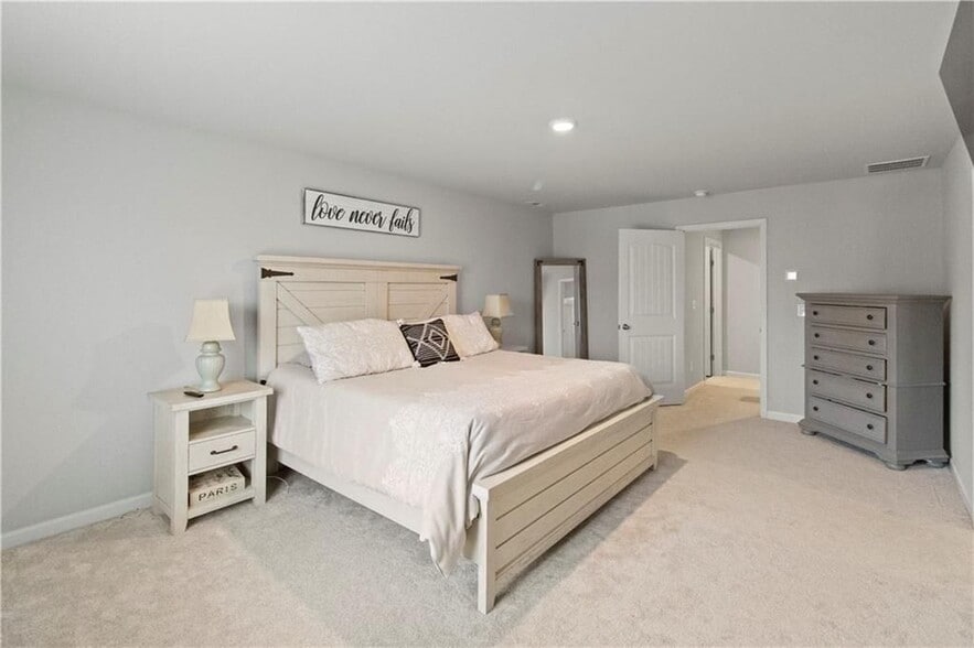 Building Photo - 6755 Scarlet Oak Way