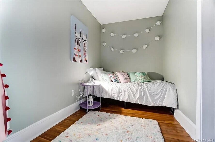 Building Photo - 10700 Forest Dr