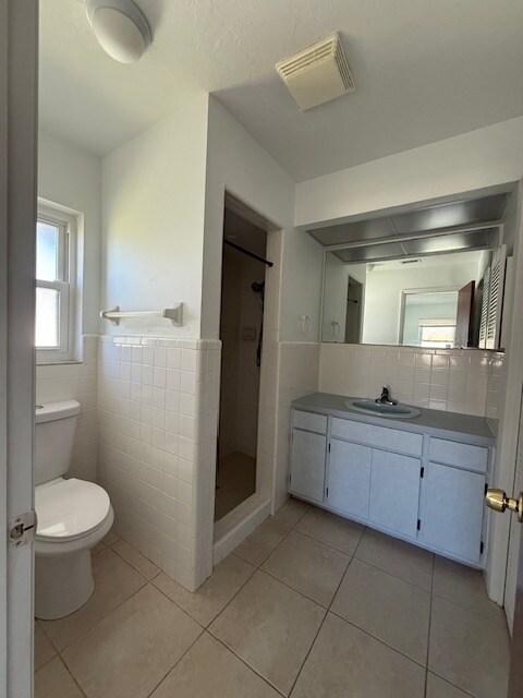 Building Photo - 10022 8th St