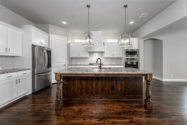 Building Photo - 764 Tallgrass Dr
