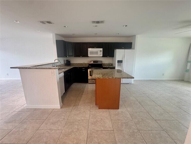 Building Photo - 9201 Tudor Dr